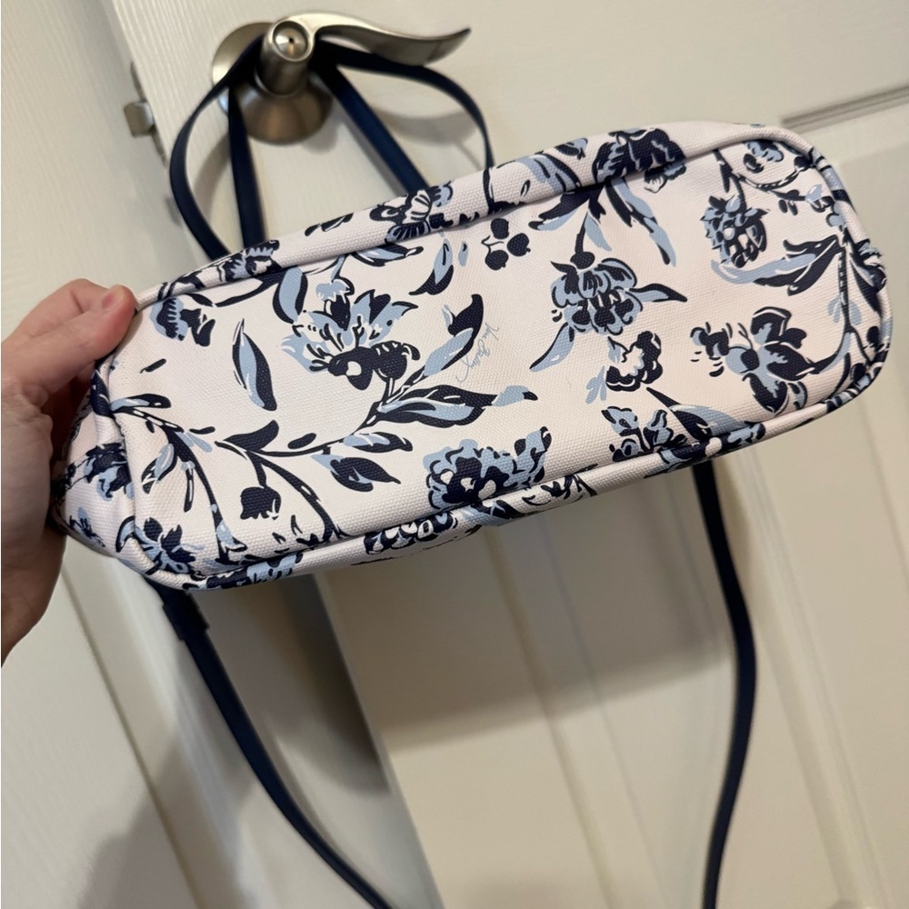 Vera Bradley "Perennially Cream" Pattern Blue Floral Purse - Picture 8 of 13